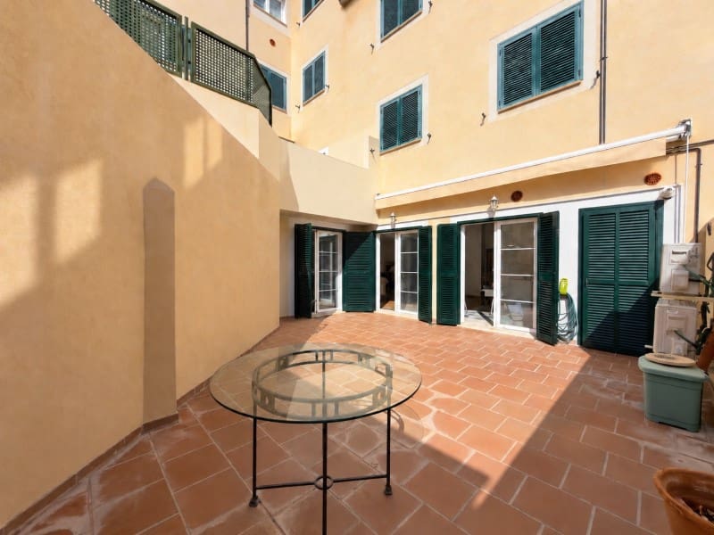 4 bedroom Apartment for rent in Palma de Mallorca - € 2,500 (Ref: 10100124)