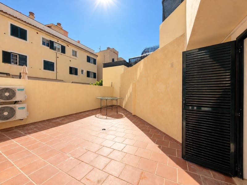 4 bedroom Apartment for rent in Palma de Mallorca - € 2,500 (Ref: 10100124)