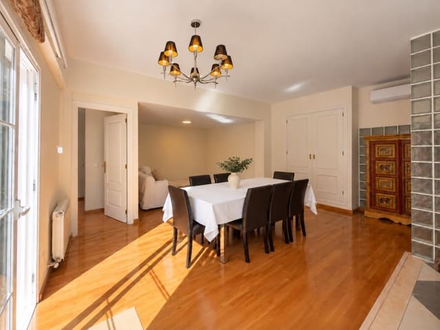 Appartement de 4 chambres à louer à Portopi, Palma de Mallorca - 2 500 € (Ref: 10100124)