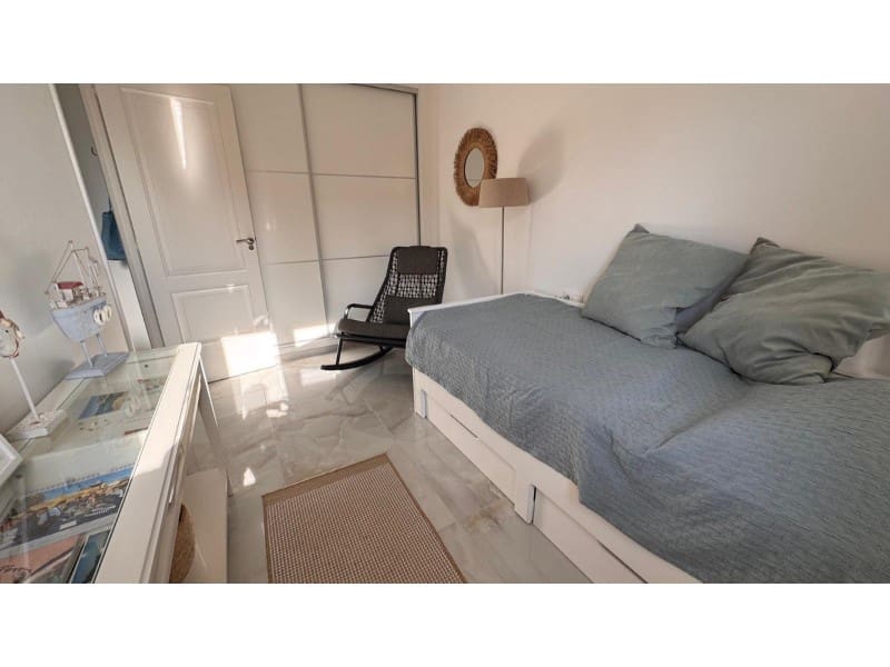 2 soverom Penthouse til salgs i Santa Ponsa med svømmebasseng garasje - € 1 749 000 (Ref: 10119714)