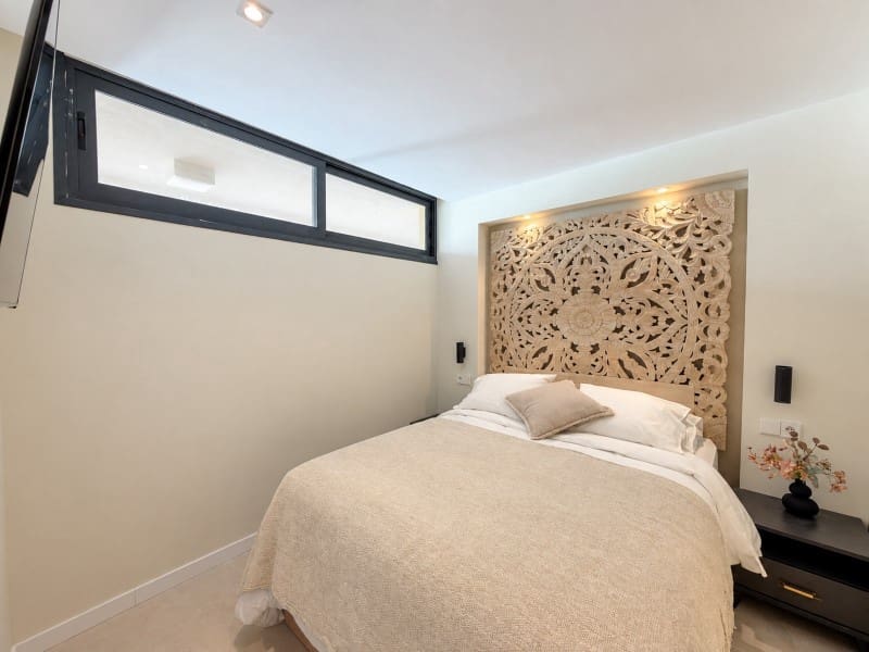 2 bedroom Apartment for sale in Portals Nous with pool garage - € 910,000 (Ref: 10129076)