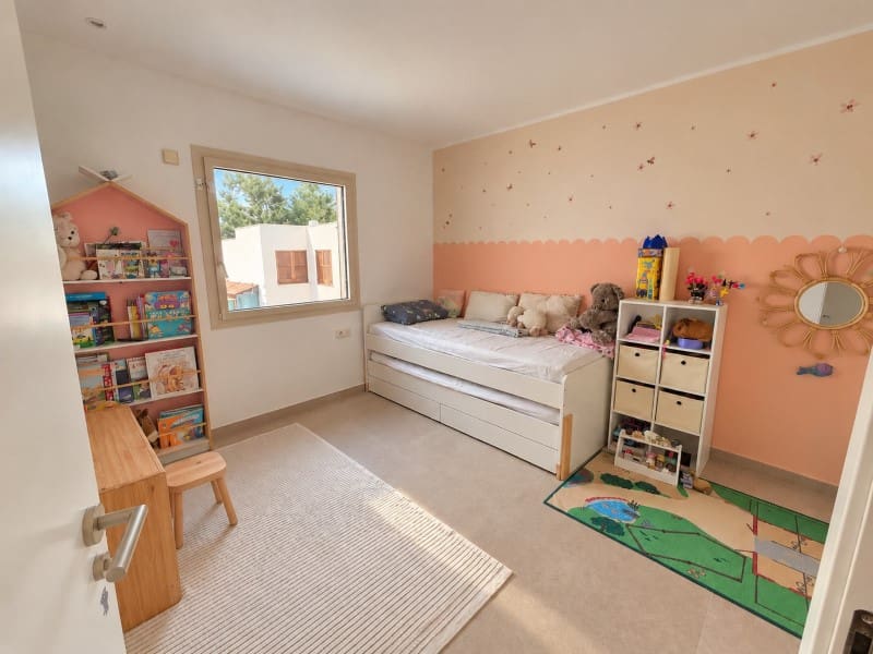 4 soveværelse Semi-Rækkehus til salg i Bendinat med swimmingpool garage - € 1.695.000 (Ref: 10146756)