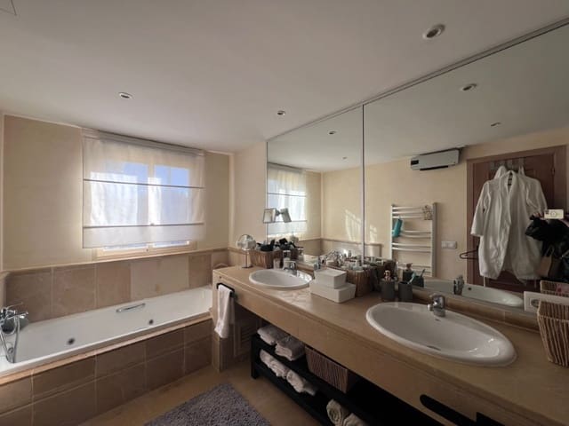 2 sypialnia Apartament do wynajęcia w Santa Ponsa, Calvià z basenem garażem - 2 700 € (Ref: 10154939)