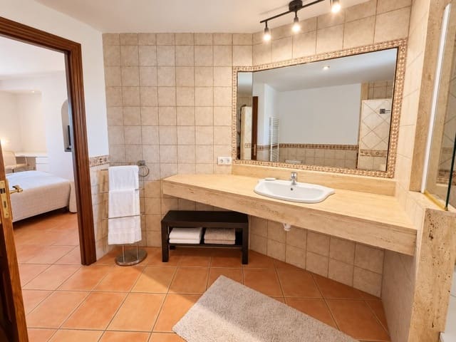 1 soverom Leilighet til leie i Santa Ponsa, Calvià med svømmebasseng garasje - € 1 850 (Ref: 10166378)