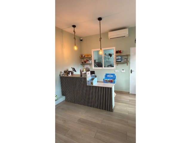 Erhverv til leje i El Toro / Port Adriano, Calvià - € 1.156 (Ref: 10184445)