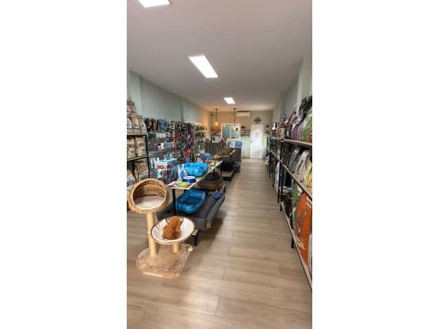 Erhverv til leje i El Toro / Port Adriano, Calvià - € 1.156 (Ref: 10184445)