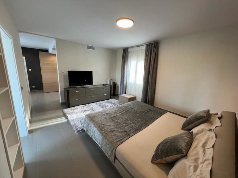 4 Zimmer Villa zu verkaufen in Santa Ponsa mit Pool - 2.500.000 € (Ref: 8016012)