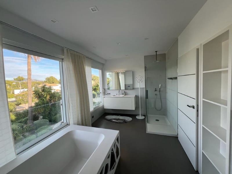 4 Zimmer Villa zu verkaufen in Santa Ponsa mit Pool - 2.500.000 € (Ref: 8016012)