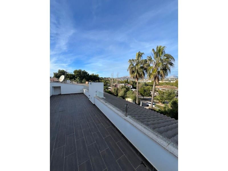 4 Zimmer Villa zu verkaufen in Santa Ponsa mit Pool - 2.500.000 € (Ref: 8016012)