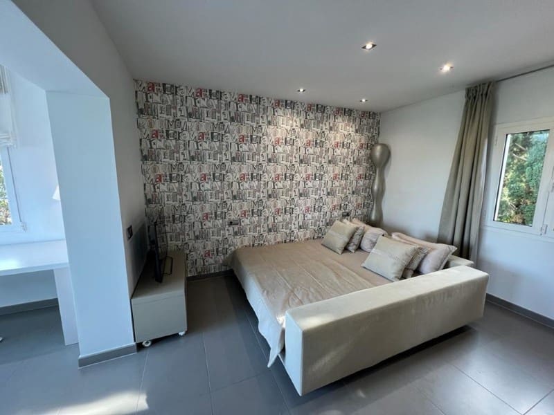 4 Zimmer Villa zu verkaufen in Santa Ponsa mit Pool - 2.500.000 € (Ref: 8016012)