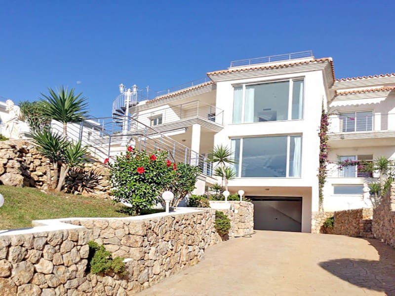 Villa/Maison de 4 chambres à louer à Santa Ponsa avec piscine - 12 000 € (Ref: 8093468)