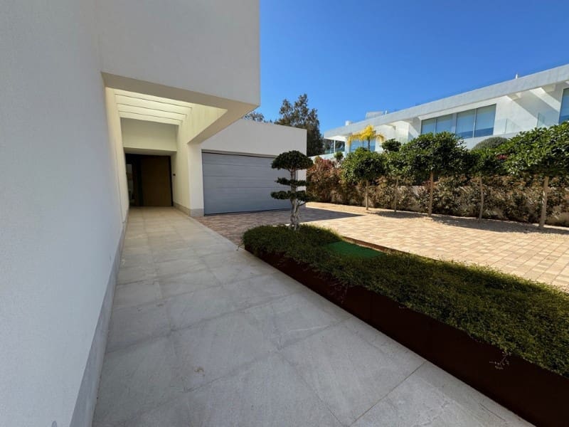 5 bedroom Villa for sale in Sol de Mallorca with pool - € 4,600,000 (Ref: 8247259)