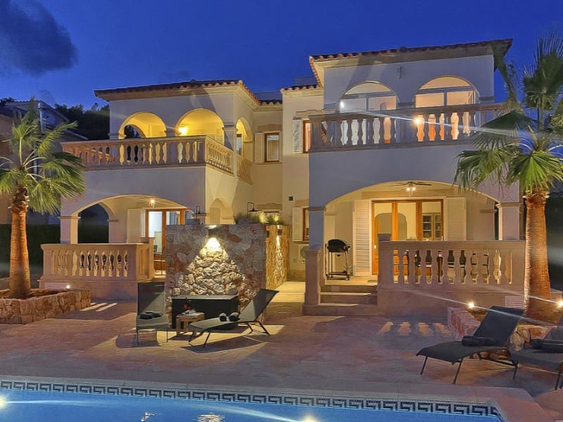 7 soveværelse Semi-Rækkehus til salg i Campos med swimmingpool - € 1.600.000 (Ref: 8286283)