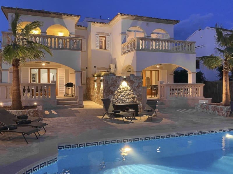 7 soveværelse Semi-Rækkehus til salg i Campos med swimmingpool - € 1.600.000 (Ref: 8286283)