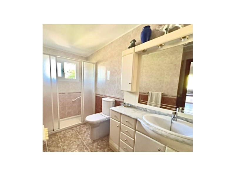 4 bedroom Villa for sale in Santa Ponsa - € 1,599,000 (Ref: 8297069)