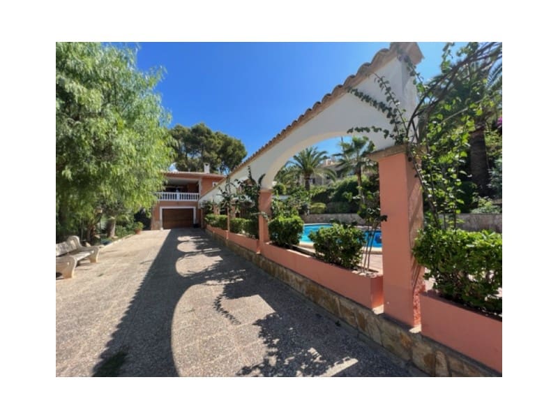 4 bedroom Villa for sale in Santa Ponsa - € 1,599,000 (Ref: 8297069)