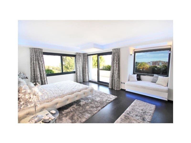 5 makuuhuone Huvila vuokrattavana paikassa Bendinat mukana uima-altaan 
autotalli - 15 000 € (Ref: 8374557)