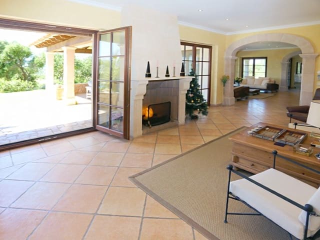 4 bedroom Finca/Country House for sale in Campanet with pool - € 5,400,000 (Ref: 8501185)