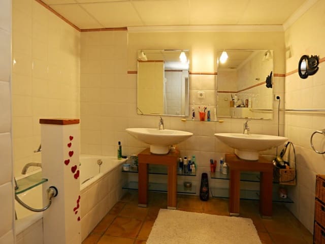 2 bedroom Apartment for sale in Santa Ponsa, Calvià with pool - € 750,000 (Ref: 8661644)