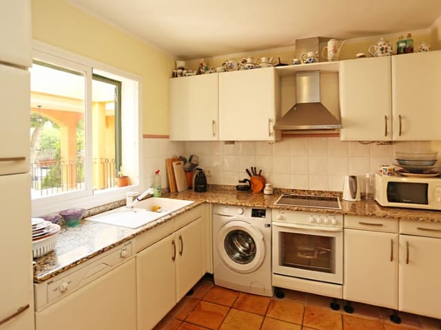 2 bedroom Apartment for sale in Santa Ponsa, Calvià with pool - € 750,000 (Ref: 8661644)