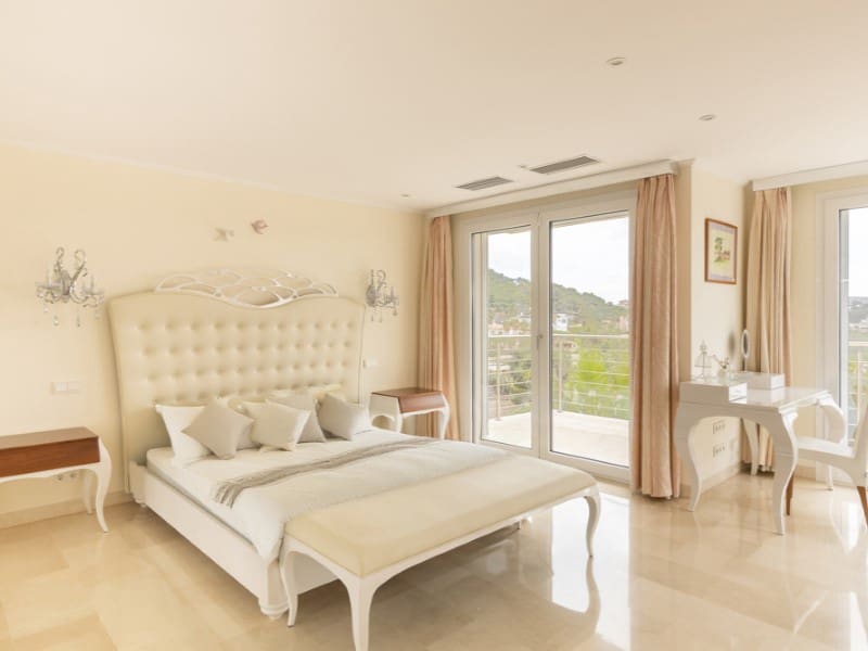 Chalet de 3 habitaciones en Costa de la Calma en venta con piscina - 2.980.000 € (Ref: 8802678)