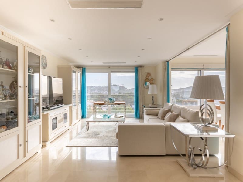 Chalet de 3 habitaciones en Costa de la Calma en venta con piscina - 2.980.000 € (Ref: 8802678)