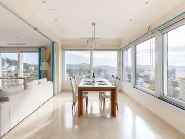 Chalet de 3 habitaciones en Costa de la Calma, Calvià en venta con piscina - 2.980.000 € (Ref: 8802678)