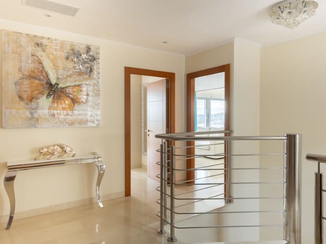 Chalet de 3 habitaciones en Costa de la Calma, Calvià en venta con piscina - 2.980.000 € (Ref: 8802678)