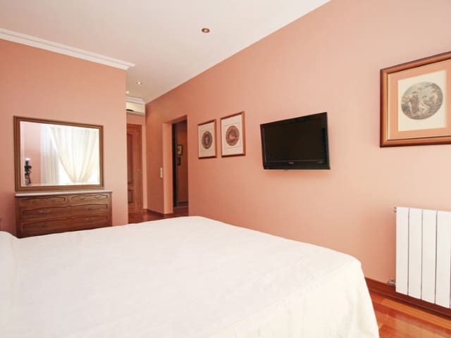 5 bedroom Villa for sale in Costa de la Calma, Calvià with pool - € 1,500,000 (Ref: 8820518)