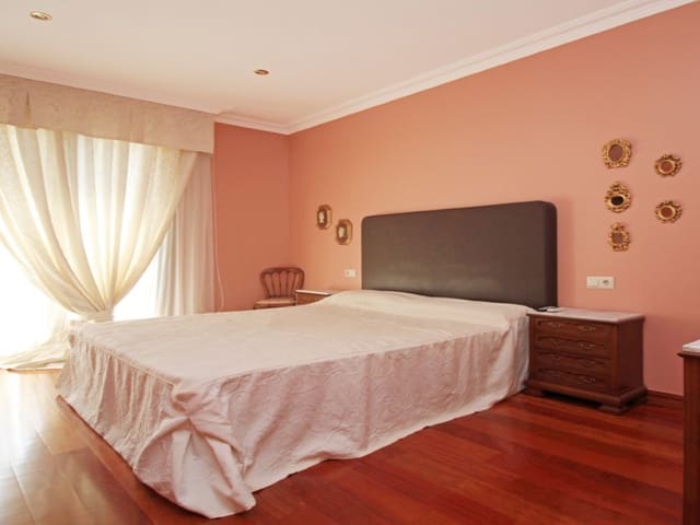 5 bedroom Villa for sale in Costa de la Calma, Calvià with pool - € 1,500,000 (Ref: 8820518)