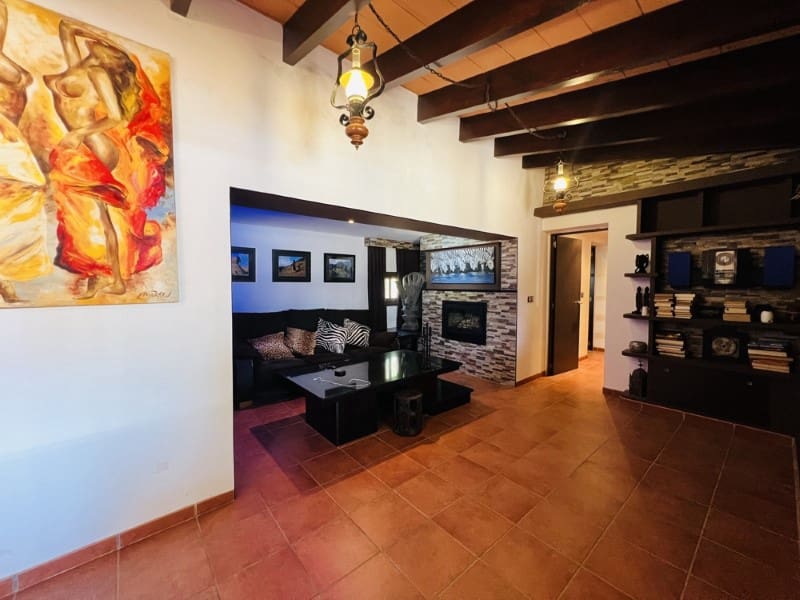 2 soveværelse Finca/Landehus til salg i Algaida med swimmingpool - € 980.000 (Ref: 8918456)