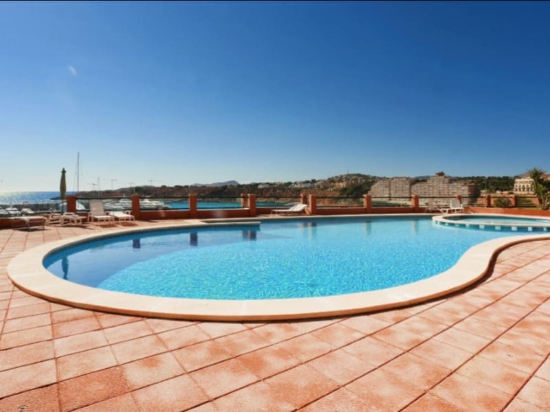 2 soveværelse Lejlighed til leje i El Toro / Port Adriano med swimmingpool - € 3.200 (Ref: 8964165)