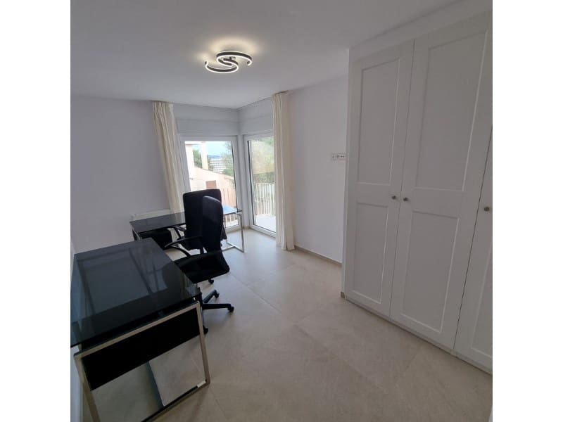 4 soveværelse Villa til salg i Palmanova med swimmingpool - € 3.950.000 (Ref: 9000347)