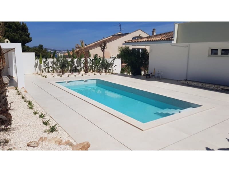 4 soveværelse Villa til salg i Palmanova med swimmingpool - € 3.950.000 (Ref: 9000347)