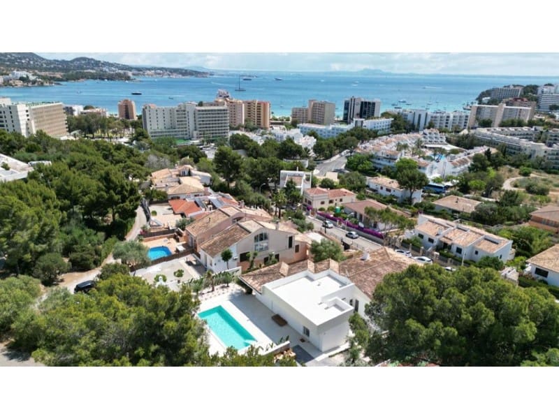 4 soveværelse Villa til salg i Palmanova med swimmingpool - € 3.950.000 (Ref: 9000347)