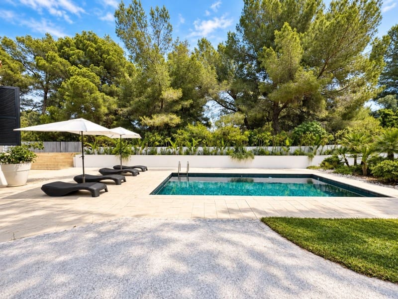 3 bedroom Villa for sale in Santa Ponsa with pool garage - € 1,650,000 (Ref: 9004482)