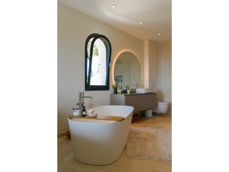 2 chambre Villa/Maison Semi-Mitoyenne à vendre à Santa Ponsa avec piscine - 2 200 000 € (Ref: 9020397)