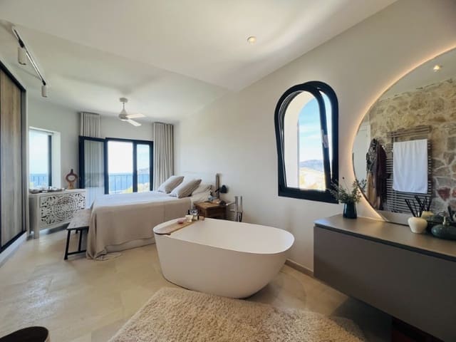 2 sypialnia Dom blizniak na sprzedaż w Santa Ponsa, Calvià z basenem - 2 200 000 € (Ref: 9020397)