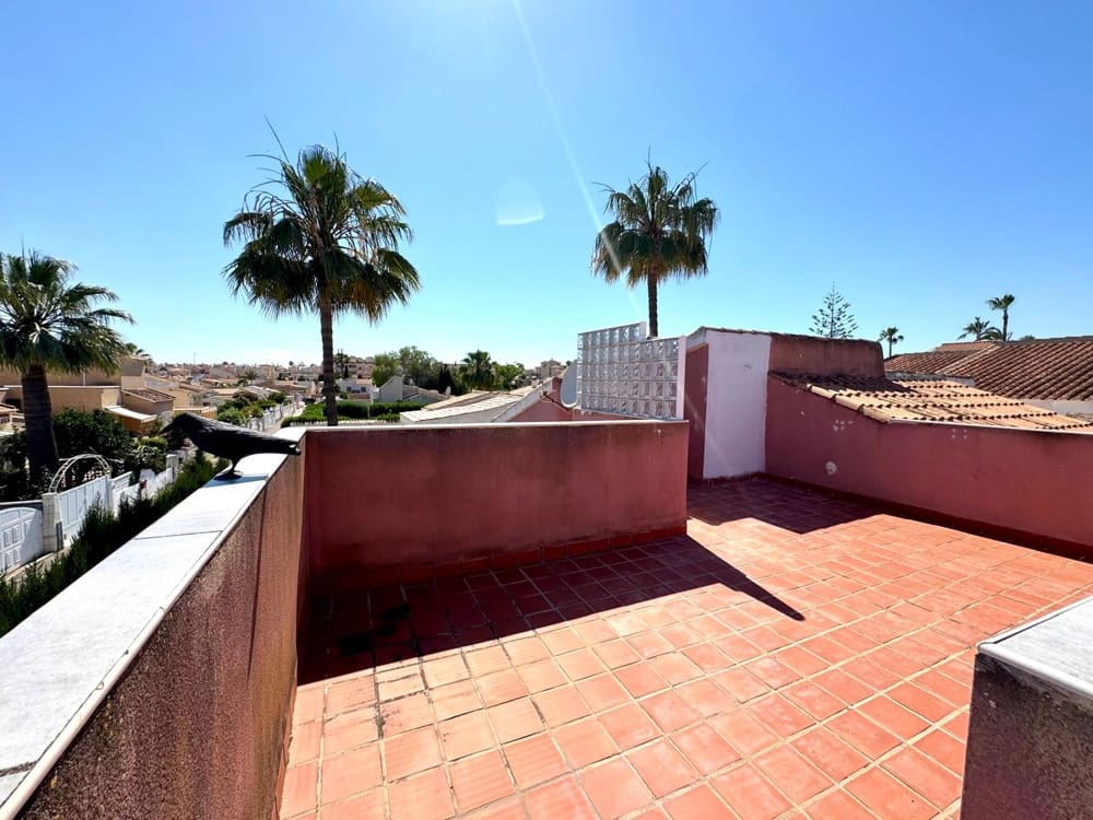 3 bedroom Townhouse for sale in La Florida with pool - € 249,900 (Ref: 9053721)