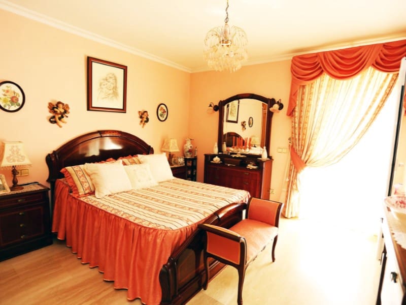 3 soveværelse Villa til salg i Santa Ponsa med swimmingpool - € 1.950.000 (Ref: 9131871)