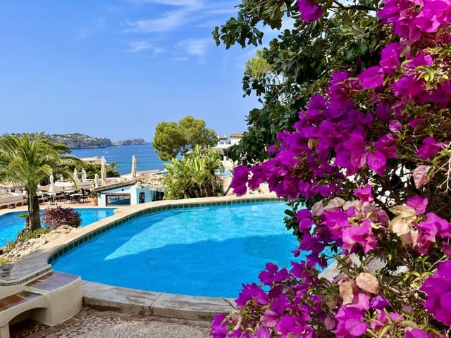 3 makuuhuone Asunto myytävänä paikassa Costa de la Calma, Calvià mukana uima-altaan - 2 200 000 € (Ref: 9146400)
