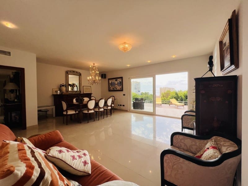 6 soveværelse Villa til salg i Palmanova med swimmingpool - € 2.550.000 (Ref: 9151534)