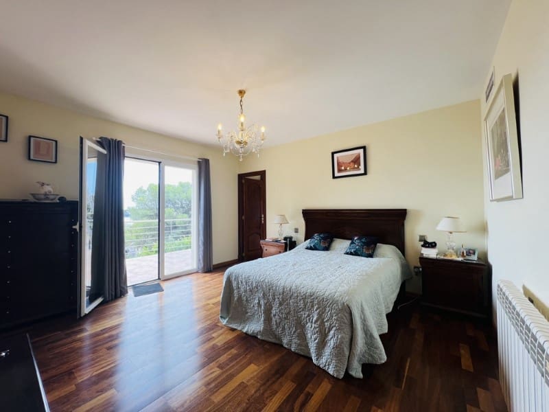 6 soveværelse Villa til salg i Palmanova med swimmingpool - € 2.550.000 (Ref: 9151534)