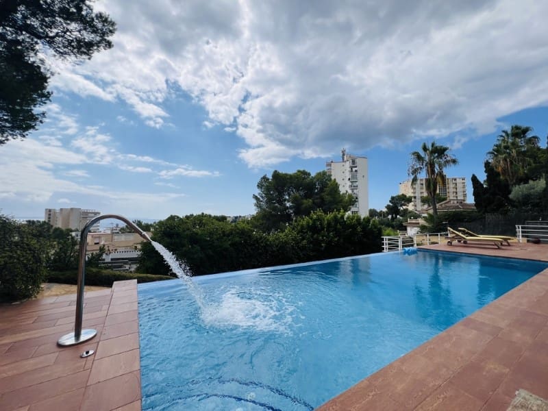 6 soveværelse Villa til salg i Palmanova med swimmingpool - € 2.550.000 (Ref: 9151534)