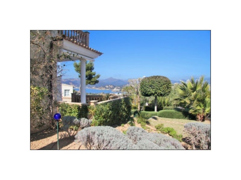 4 bedroom Villa for rent in Santa Ponsa with pool - € 6,000 (Ref: 9163232)