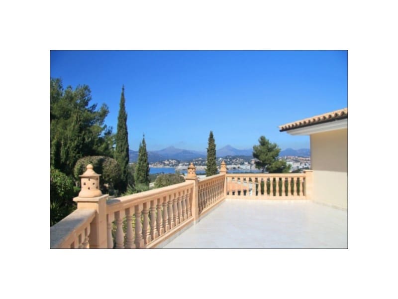 4 bedroom Villa for rent in Santa Ponsa with pool - € 6,000 (Ref: 9163232)