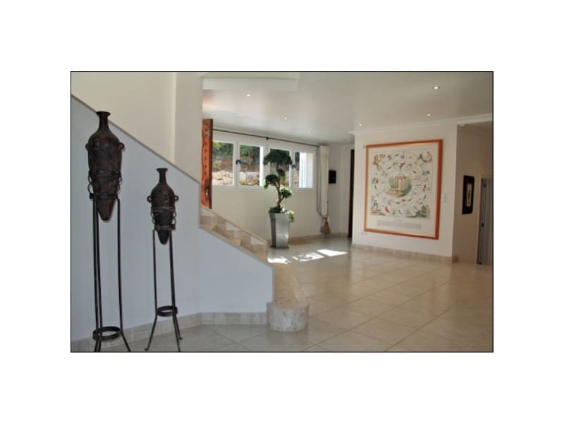 4 bedroom Villa for rent in Santa Ponsa with pool - € 6,000 (Ref: 9163232)