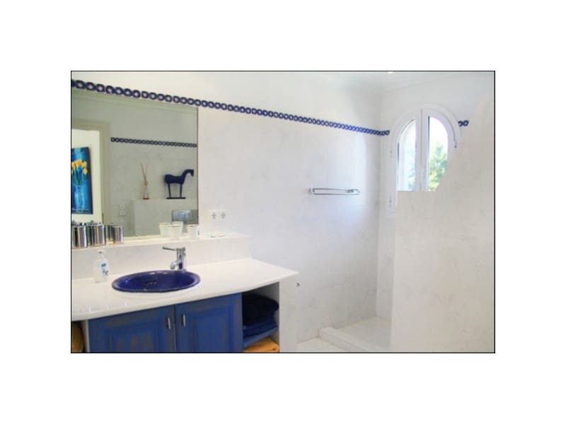 4 bedroom Villa for rent in Santa Ponsa with pool - € 6,000 (Ref: 9163232)