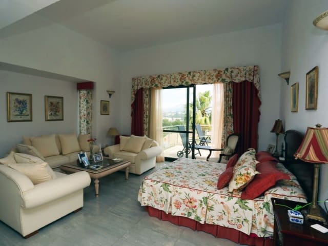 5 sypialnia Willa na sprzedaż w Santa Ponsa, Calvià z basenem - 3 950 000 € (Ref: 9204051)