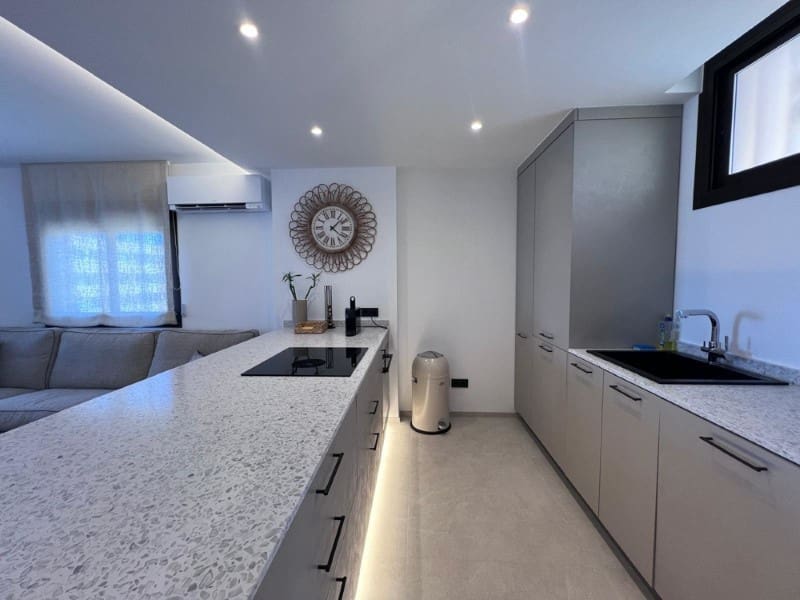 2 soveværelse Lejlighed til leje i Palmanova - € 2.200 (Ref: 9237273)